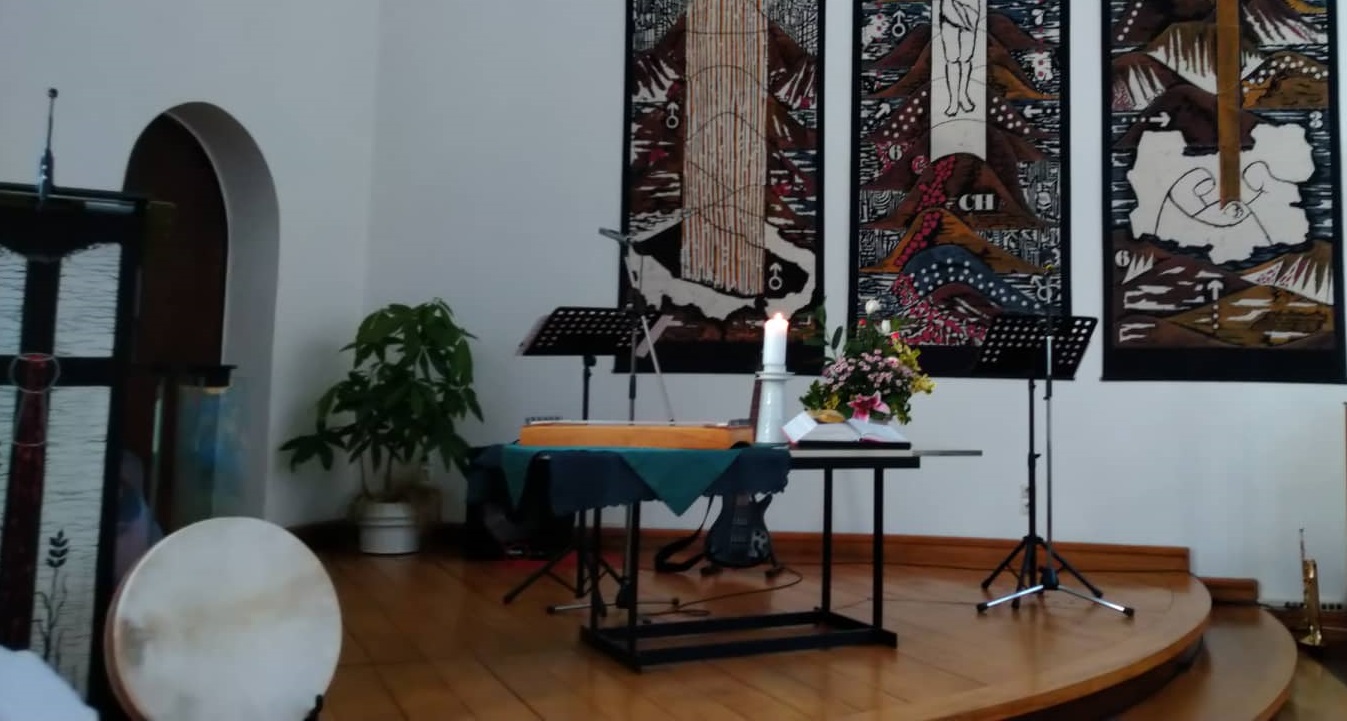 Tambura und Ocean-Drum im Gottesdienst